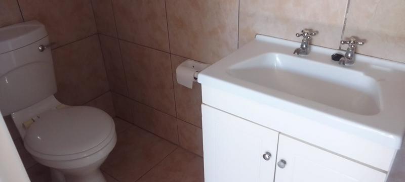 To Let 1 Bedroom Property for Rent in Durbanville Western Cape